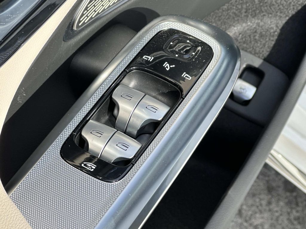 Thumbnail: 2026 Mercedes-Benz E-Class - 17