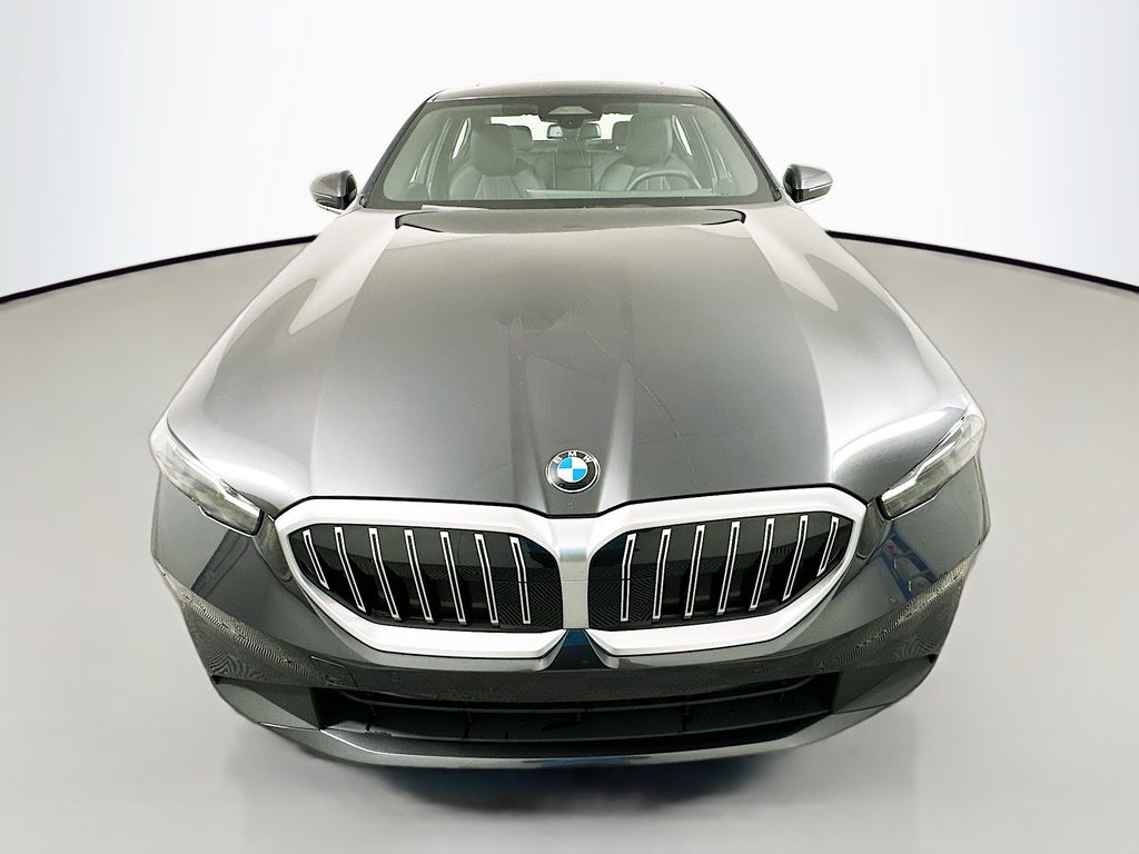 Thumbnail: 2025 BMW 5 Series - 2
