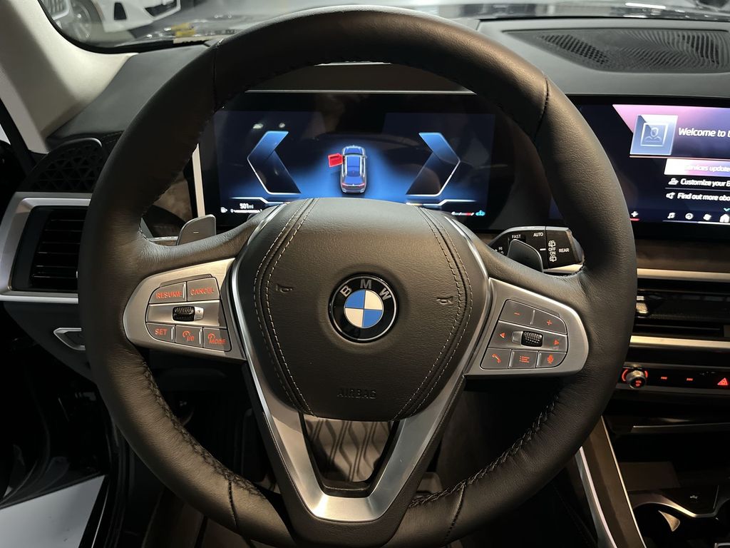 Thumbnail: 2026 BMW X7 - 14