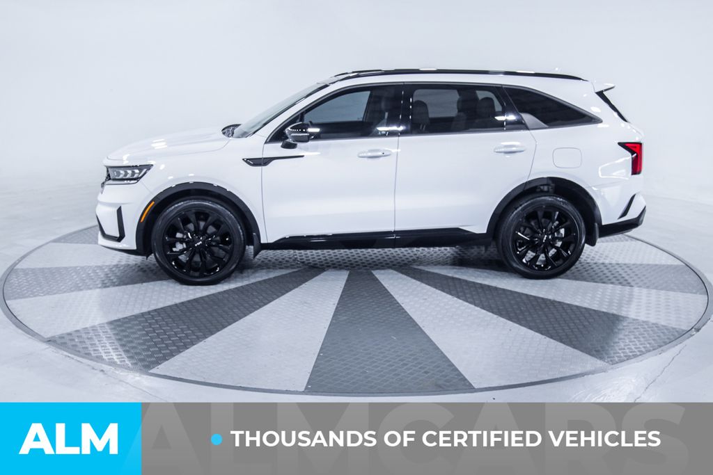 Used 2023 White Kia SX image 4