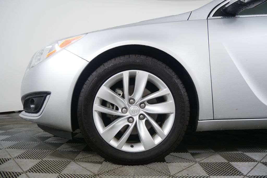 Thumbnail: 2015 Buick Regal - 7