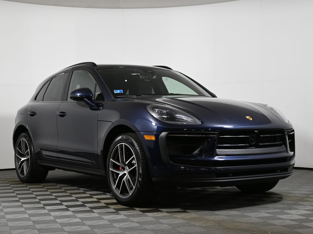 Thumbnail: 2022 Porsche Macan - 9