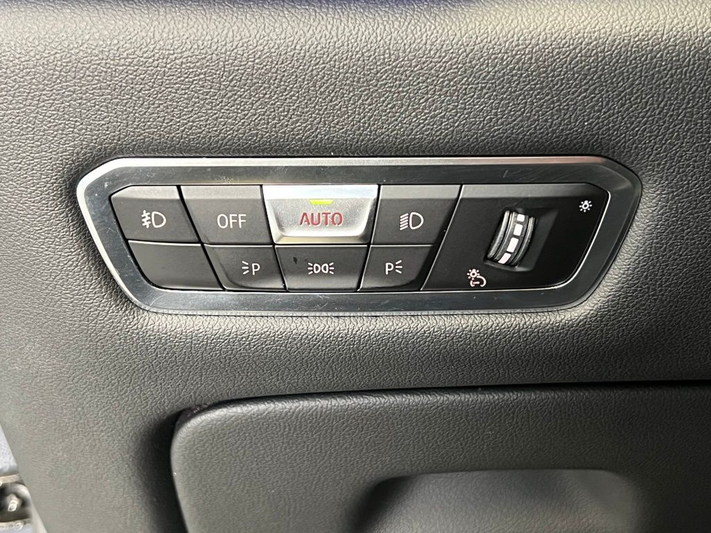 Thumbnail: 2021 BMW X5 - 20