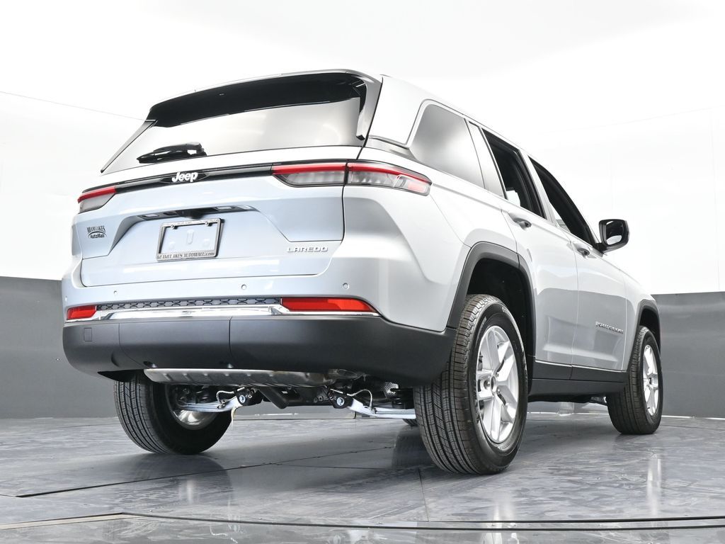 New 2026 Silver Zynith Jeep Laredo X image 53