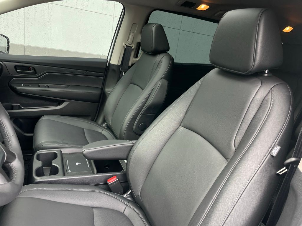Thumbnail: 2025 Honda Odyssey - 26