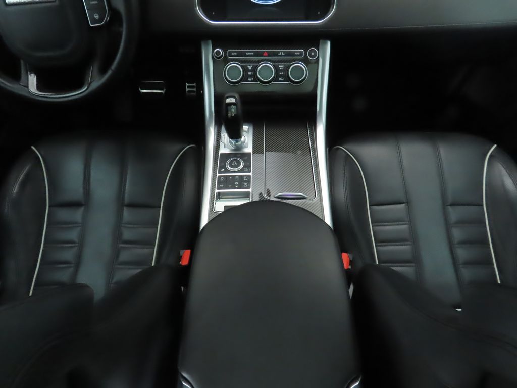 Thumbnail: 2016 Land Rover Range Rover Sport - 17