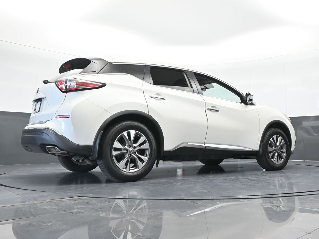 Used 2018 Pearl White Nissan S image 57