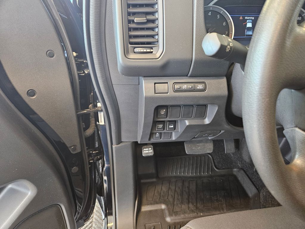2022 Nissan Frontier S