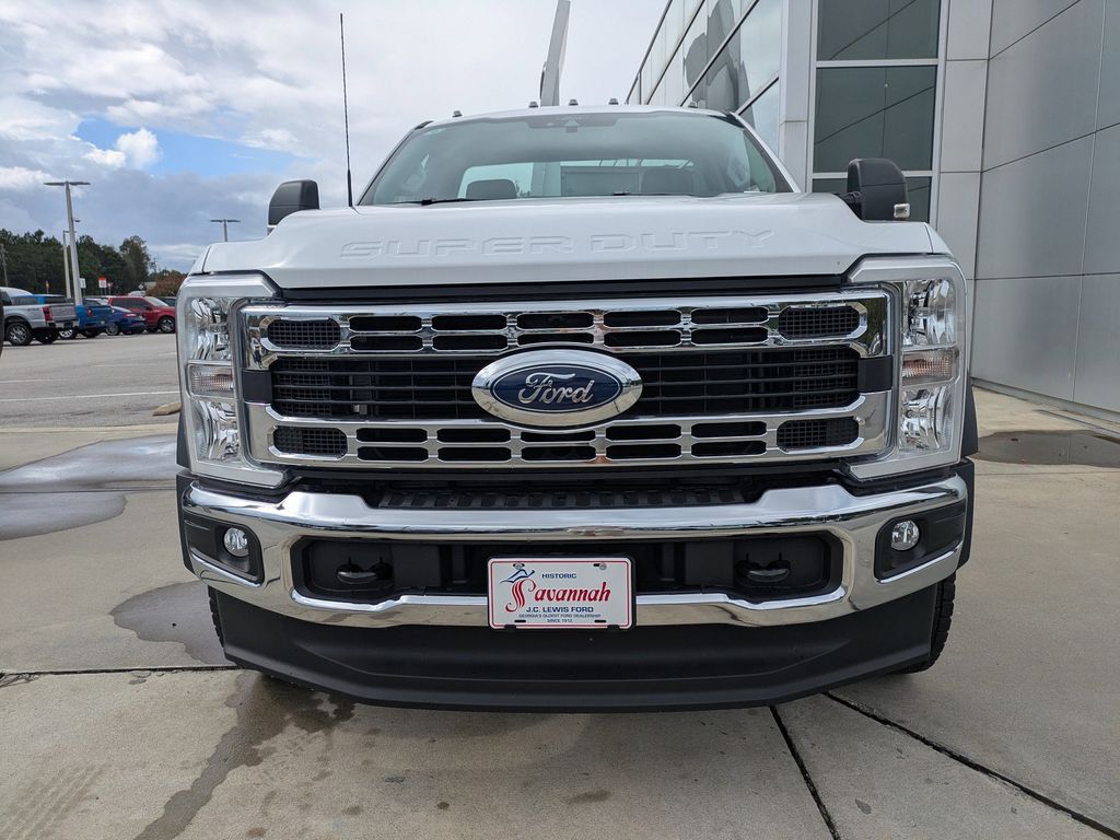 2025 Ford F-550 Chassis XL