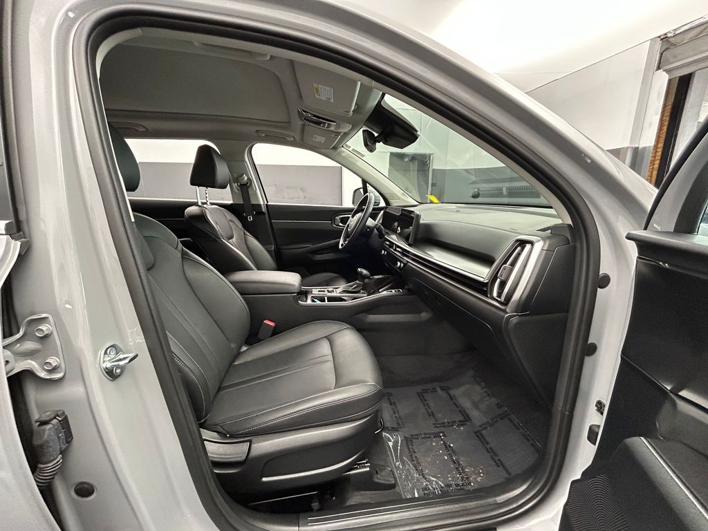 Used 2025 Wolf Gray Kia S image 49