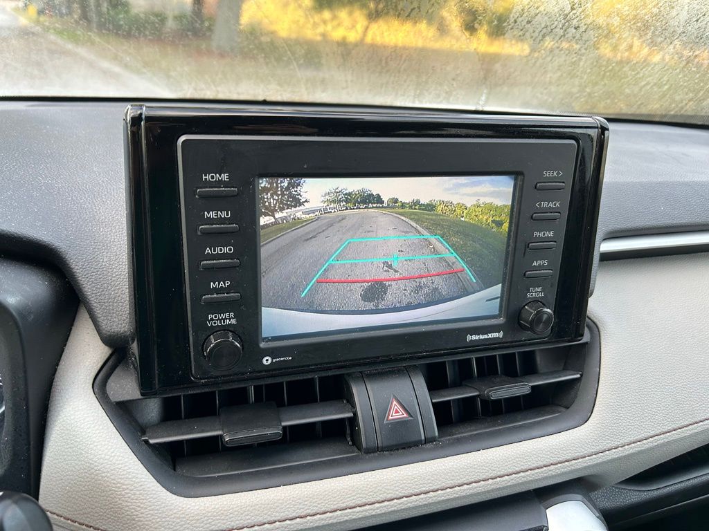 Thumbnail: 2021 Toyota RAV4 - 25