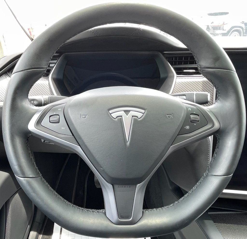 2018 Tesla Model X 75D Silver at Autostrade