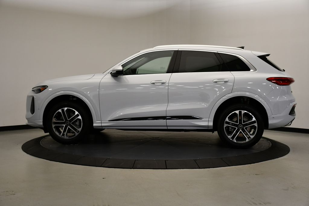 2025 Audi Q5 Premium 2