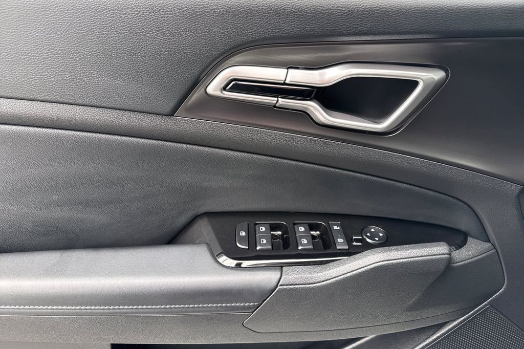 used 2023 Kia Sportage Hybrid car, priced at $25,987