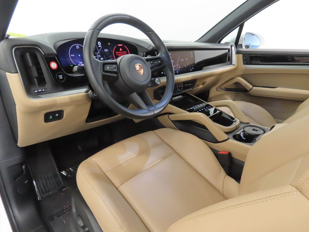 Thumbnail: 2025 Porsche Cayenne - 4