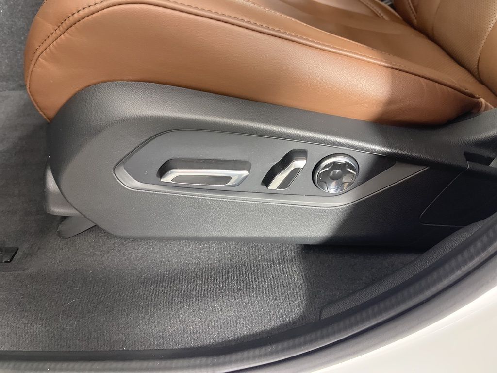 Thumbnail: 2022 Acura MDX - 28