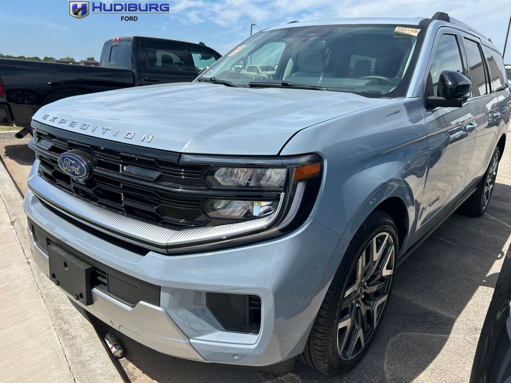 Gray Metallic 2026 Ford Expedition SUV / Crossover Four-Wheel Drive Automatic