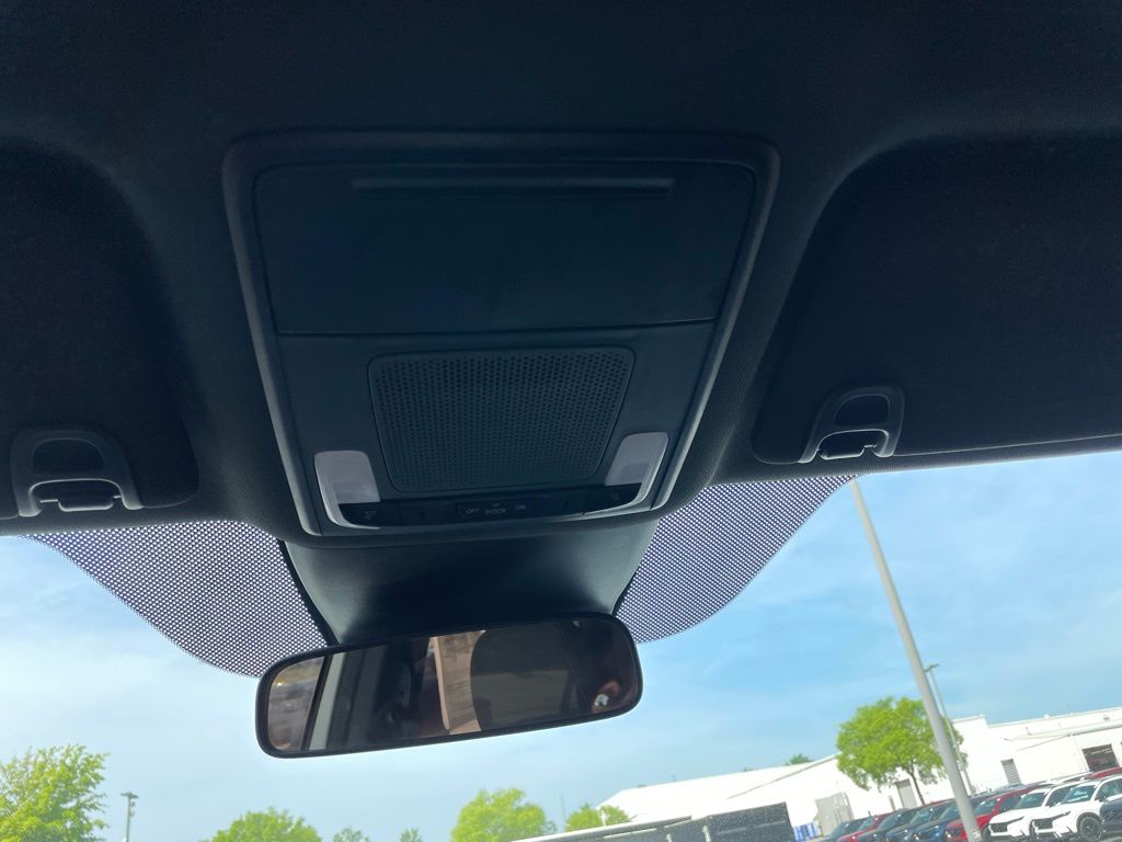 Thumbnail: 2025 Honda Pilot - 16