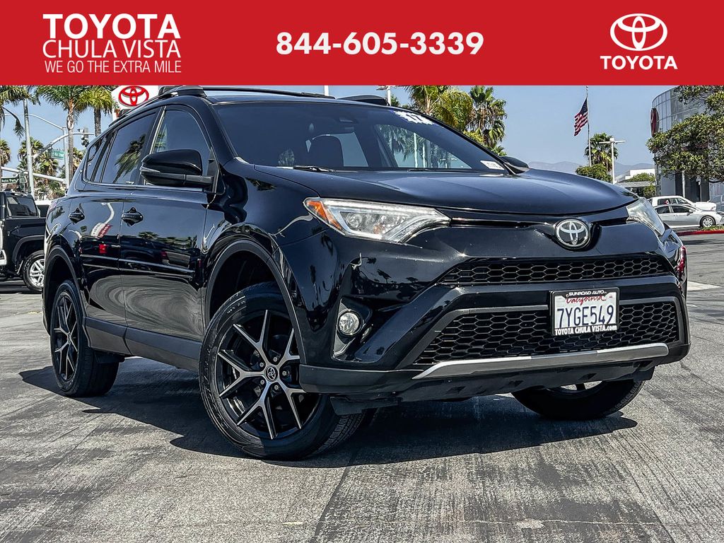  2017 Toyota RAV4 SE   