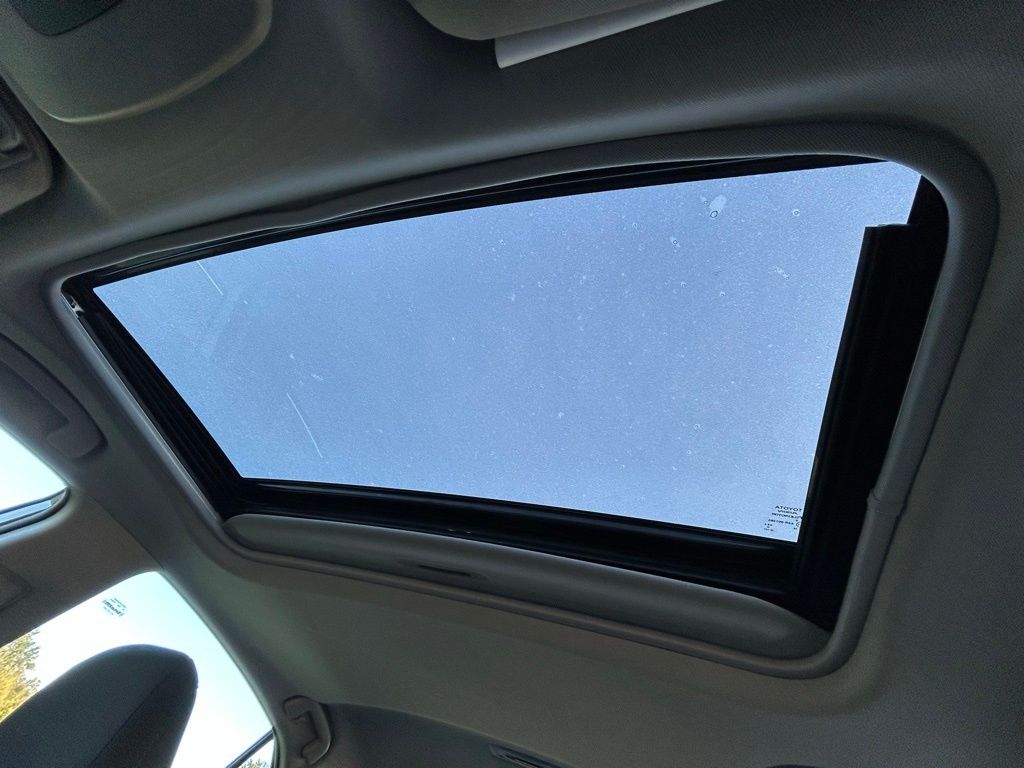 Thumbnail: 2024 Toyota Camry - 30