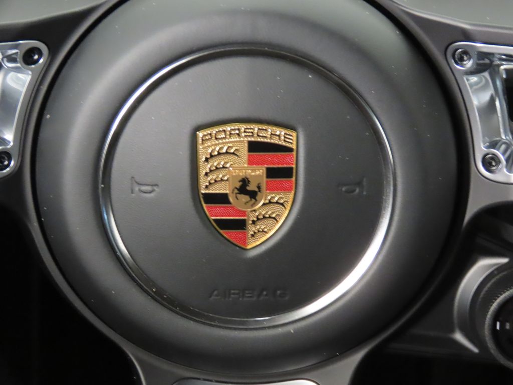 Thumbnail: 2017 Porsche 911 - 21