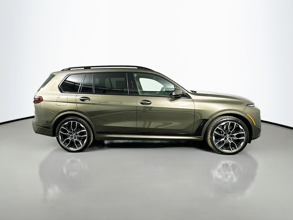 Thumbnail: 2026 BMW X7 - 4