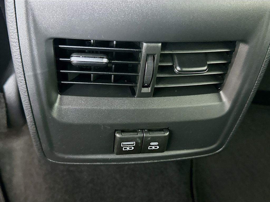 Thumbnail: 2022 Toyota Avalon - 24