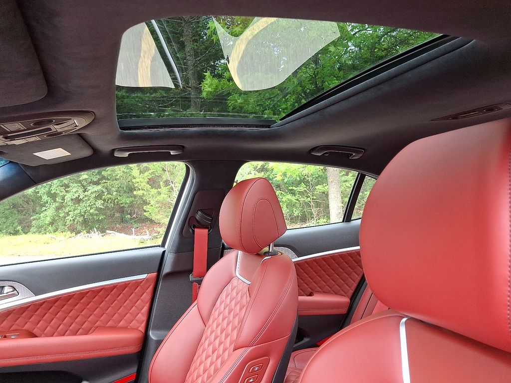 2023 Genesis G70 3.3T 14