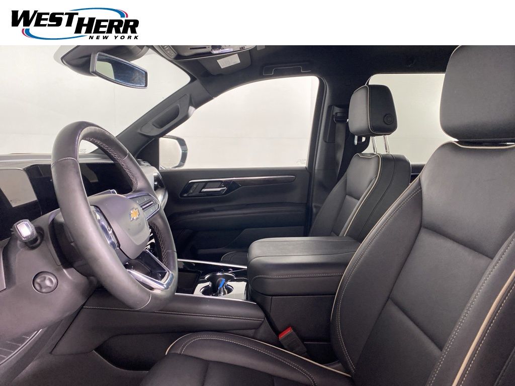 Used 2025 Gray Chevrolet Premier image 12