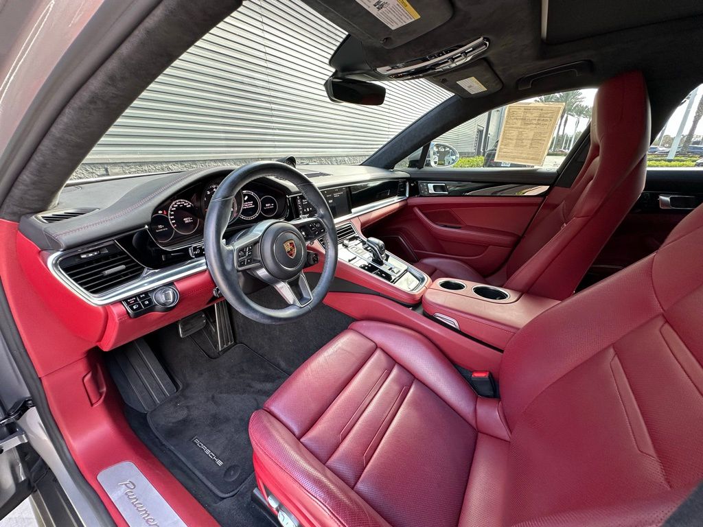 2017 Porsche Panamera Turbo 4