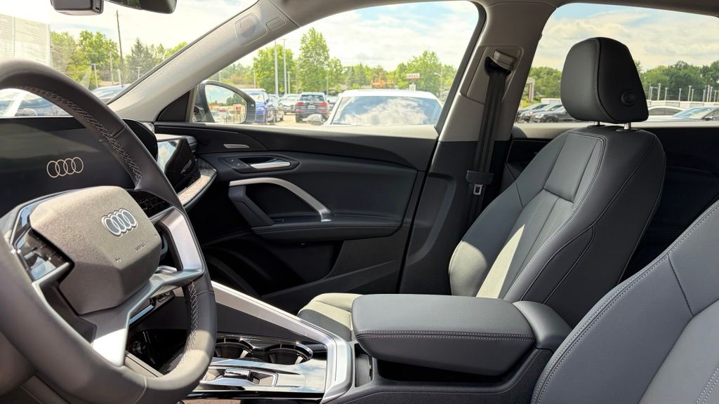 Thumbnail: 2026 Audi Q5 - 15