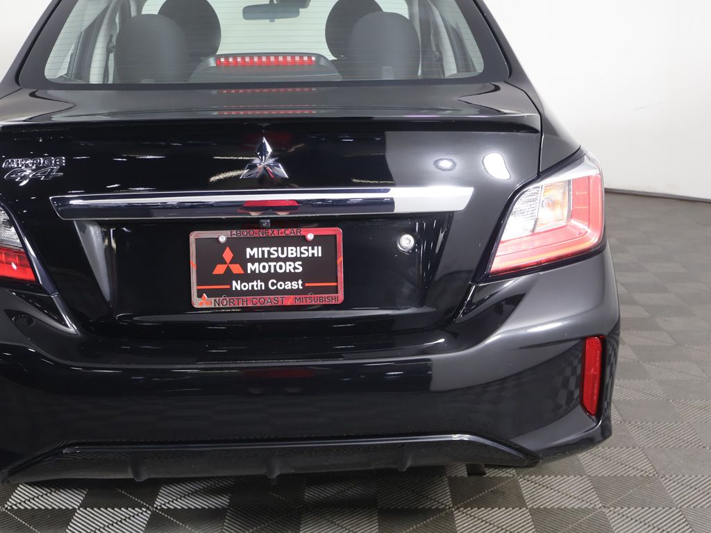 Used 2024 Black Mitsubishi ES image 13