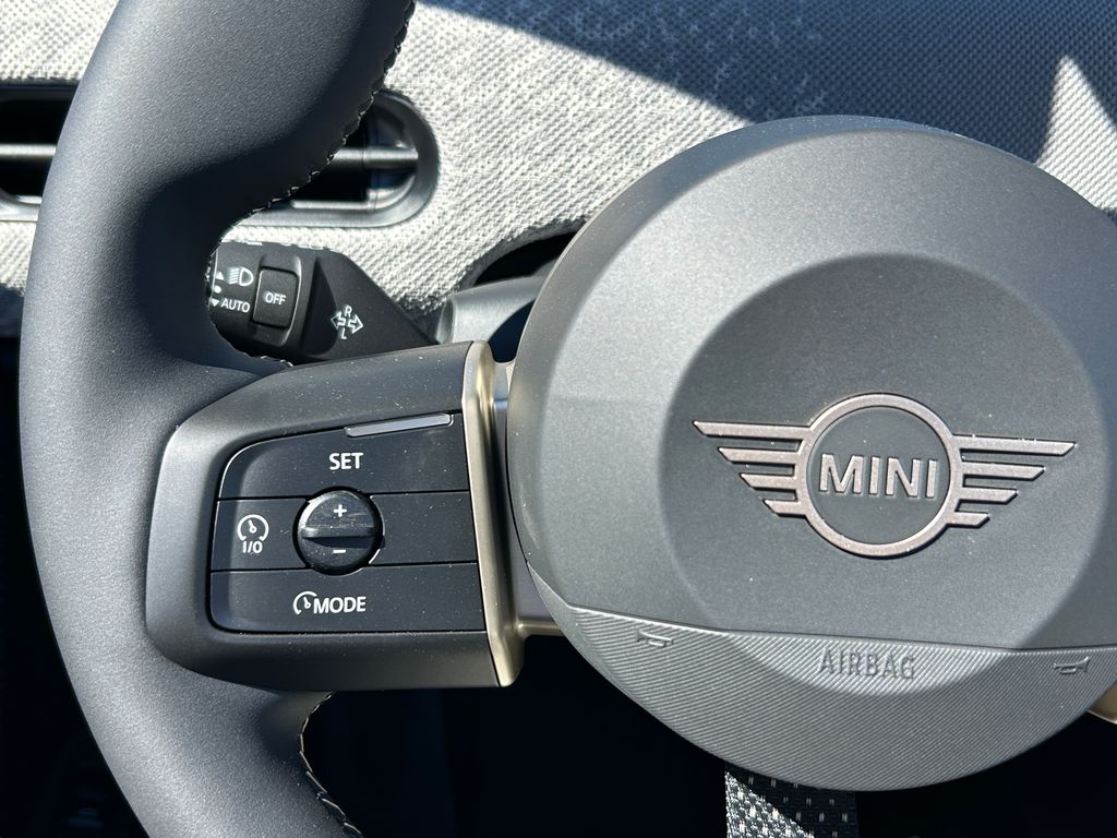 Thumbnail: 2026 MINI Cooper - 18
