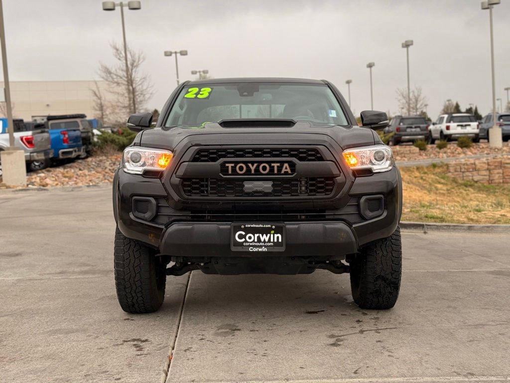View vehicle photo 2
