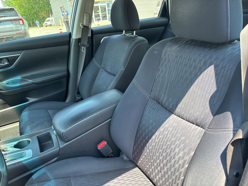 Used 2017 Silver Nissan 2.5 SV image 15