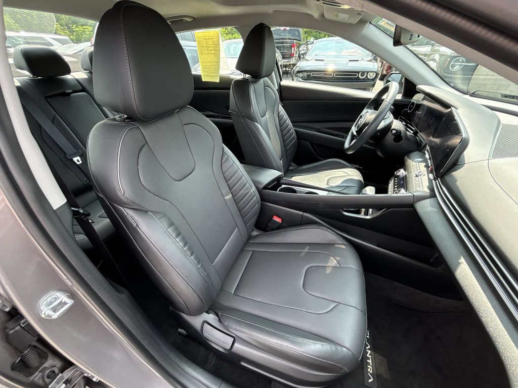 Used 2023 Metal Hyundai Limited image 27