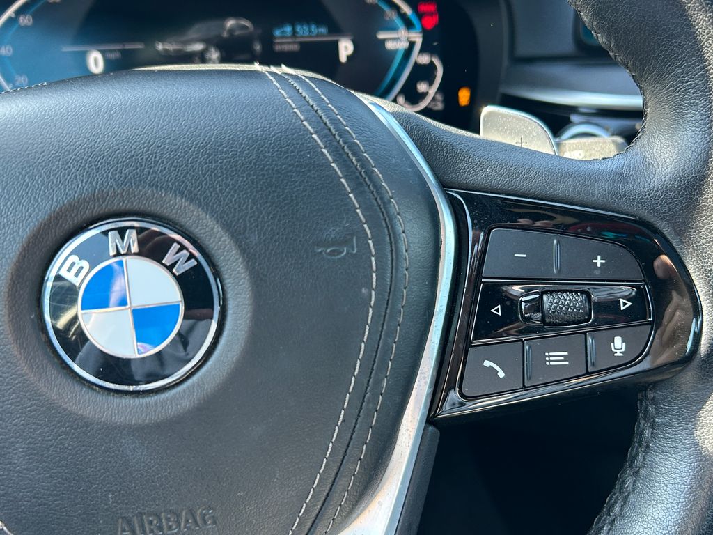 Thumbnail: 2022 BMW 5 Series - 20