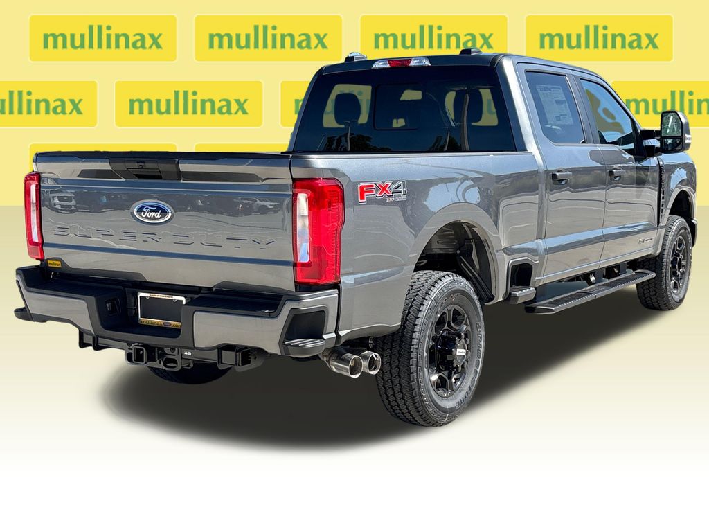 New 2026 Gray Ford XL image 4