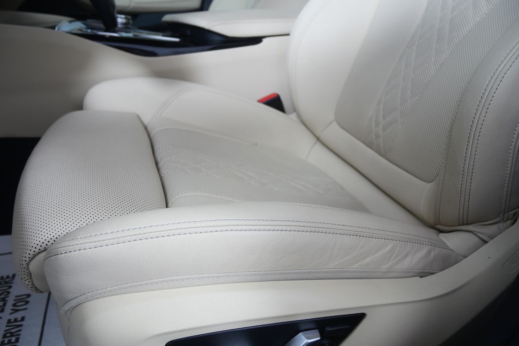 Thumbnail: 2023 BMW 5 Series - 10