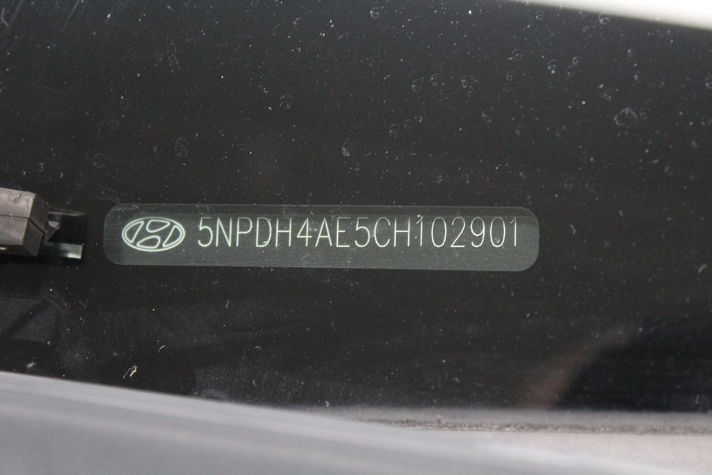 Thumbnail: 2012 Hyundai Elantra - 29
