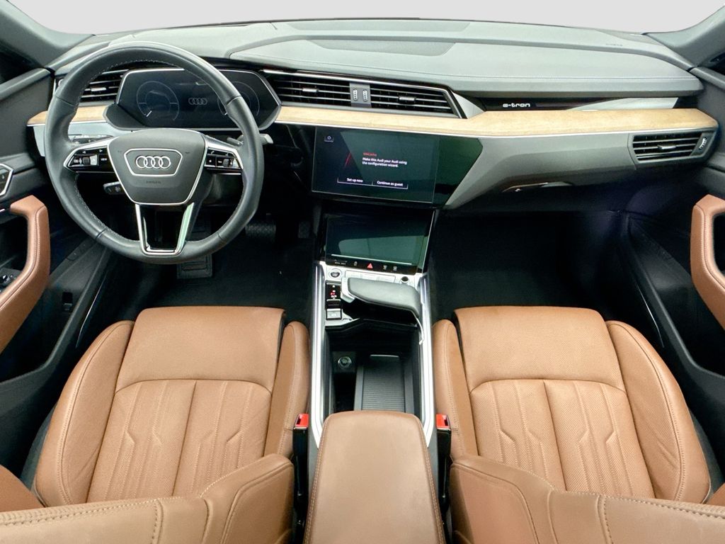 Thumbnail: 2024 Audi Q8 e-tron - 13