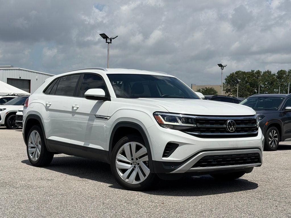 Pure White 2022 Volkswagen Atlas Cross Sport SUV / Crossover Front-Wheel Drive 8-Speed Automatic