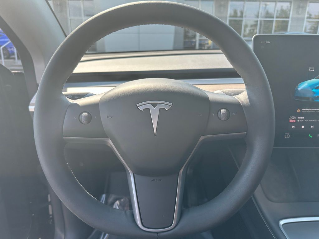 2025 Tesla Model Y Long Range