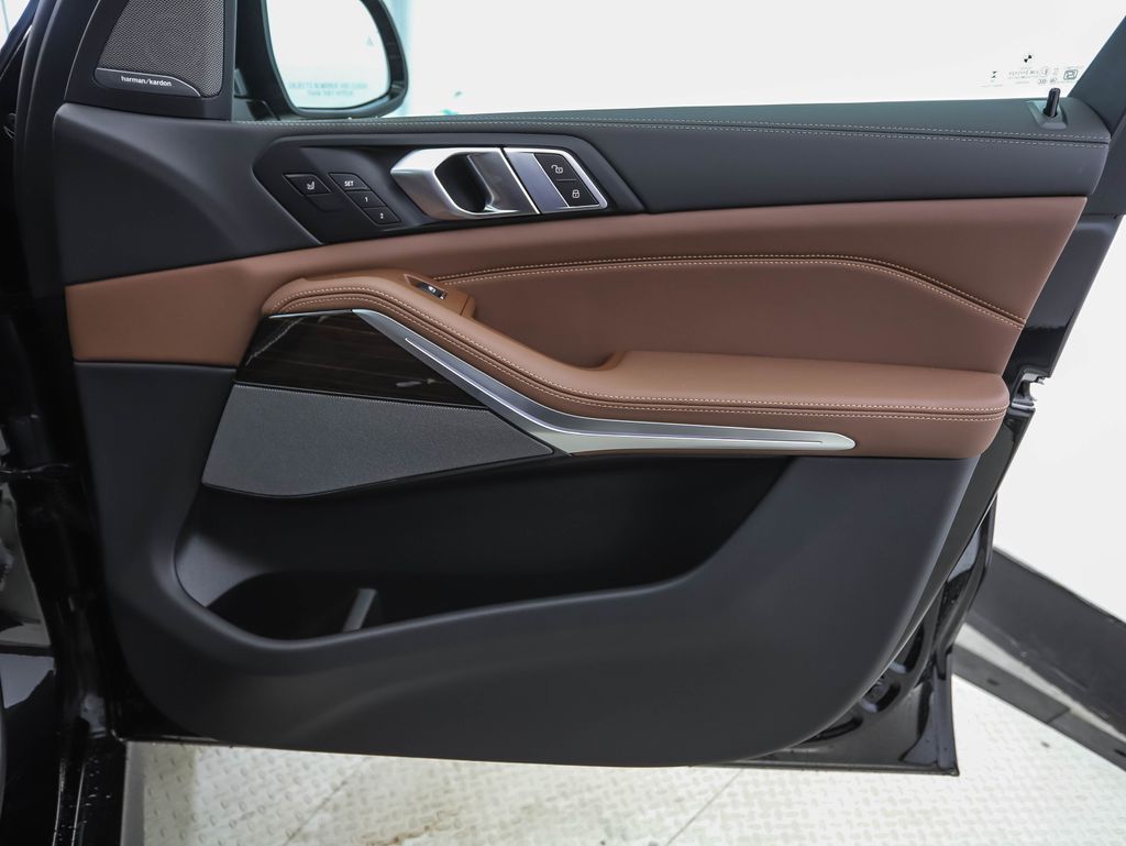 Thumbnail: 2026 BMW X5 - 29