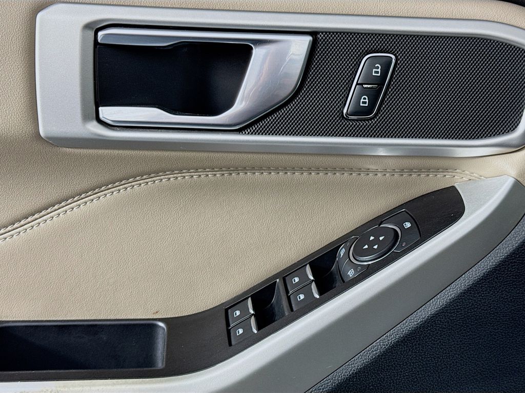 Used Car 2020 Ford Explorer  Xlt For Sale Under $20,000 In Austin, Texas