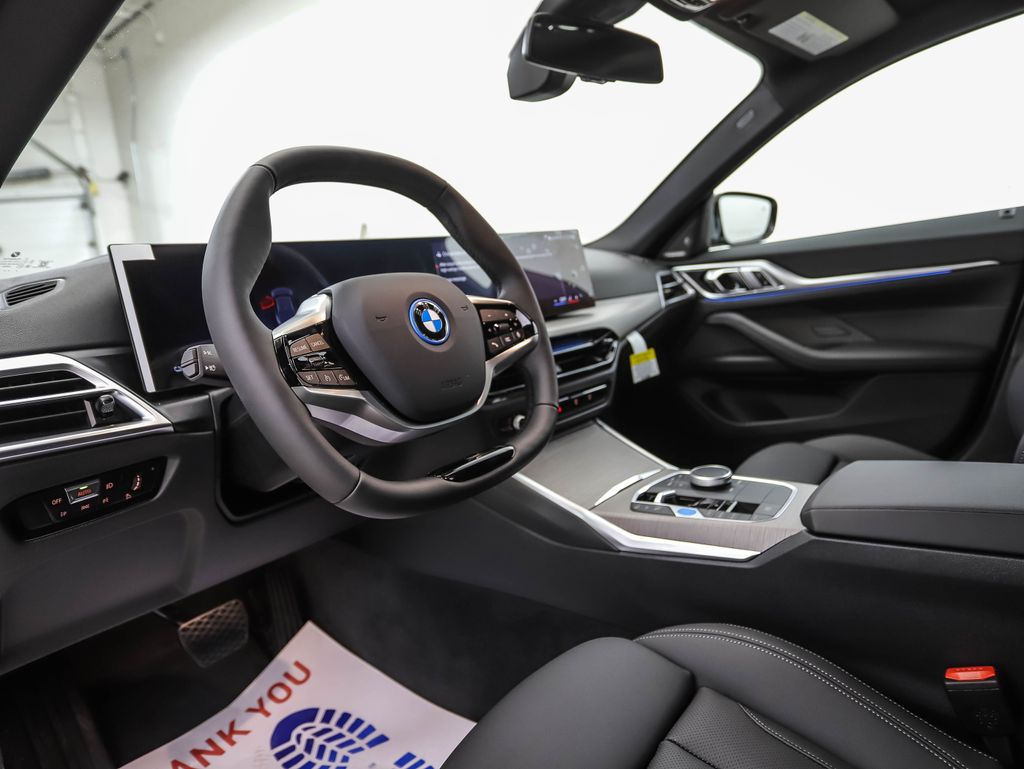 2025 BMW i4 xDrive40 10