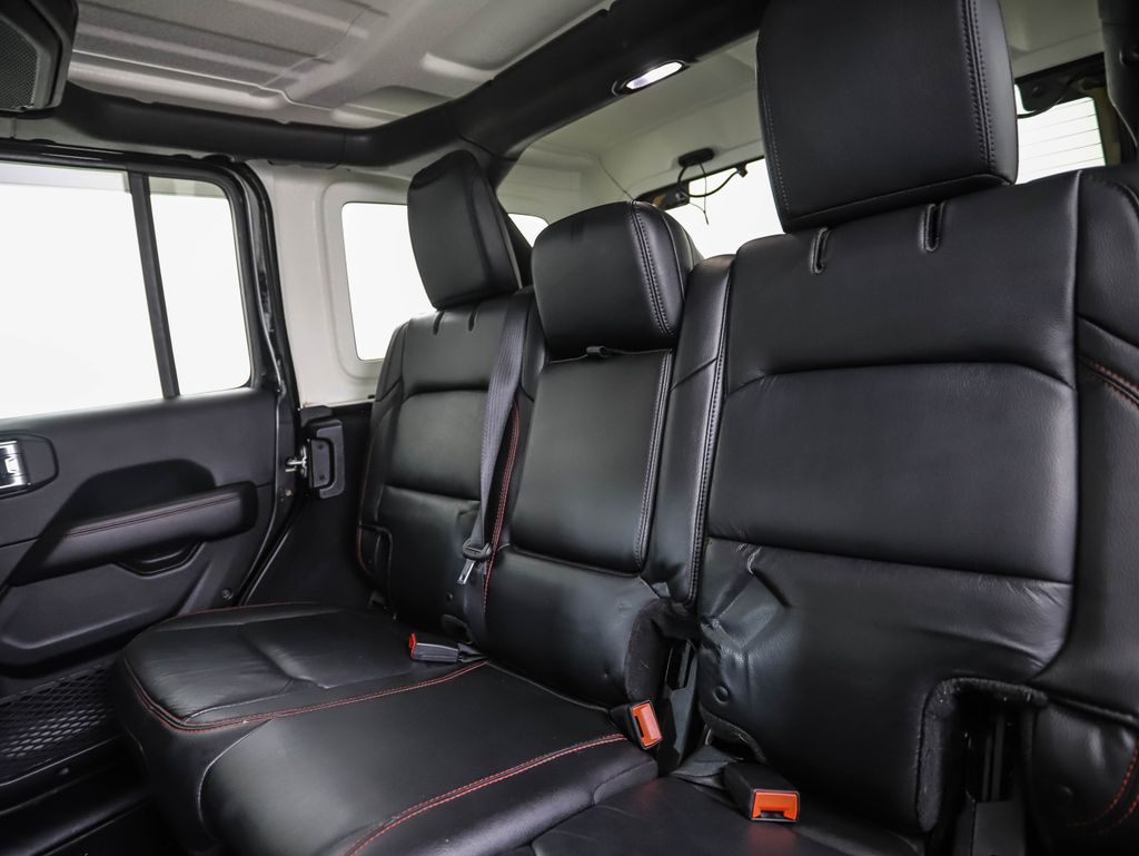 Thumbnail: 2018 Jeep Wrangler - 23