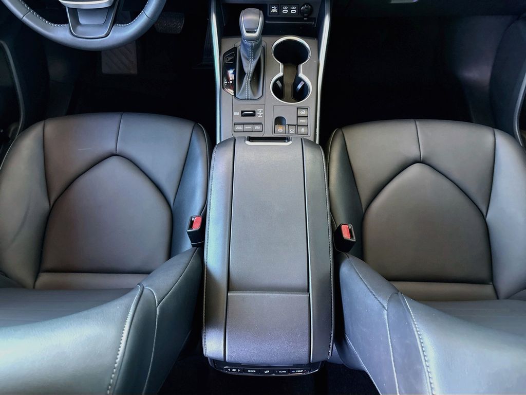 Thumbnail: 2026 Toyota Highlander - 16