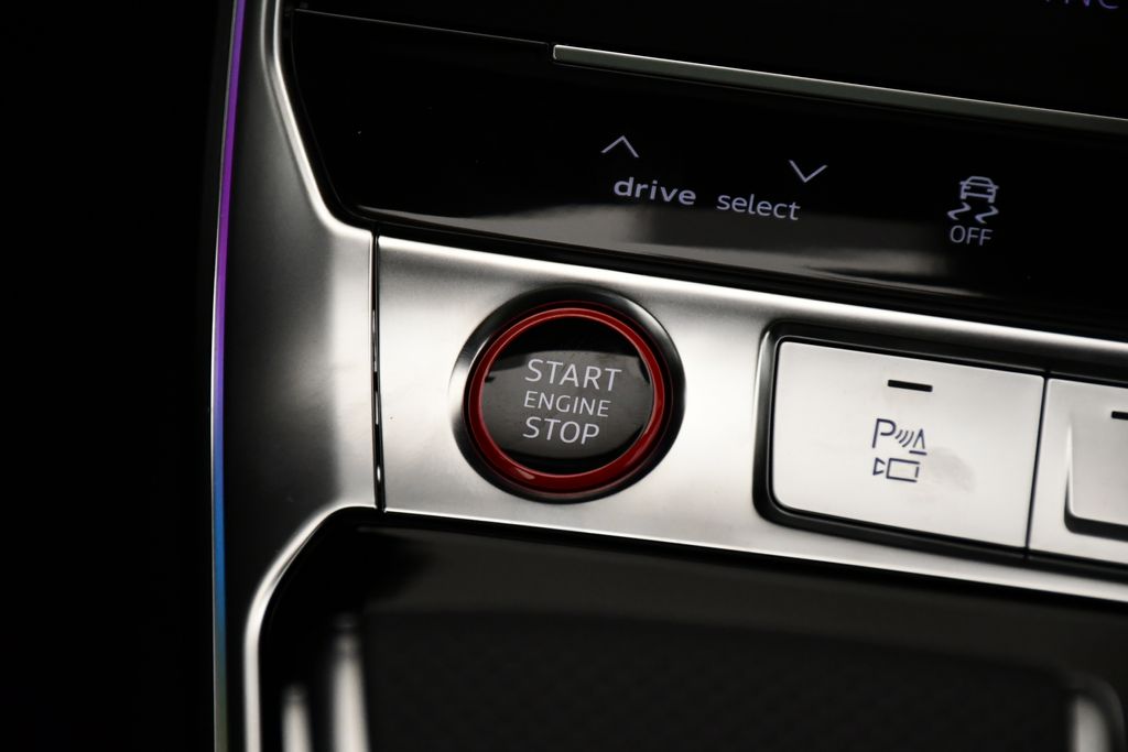 Thumbnail: 2026 Audi RS 6 - 28