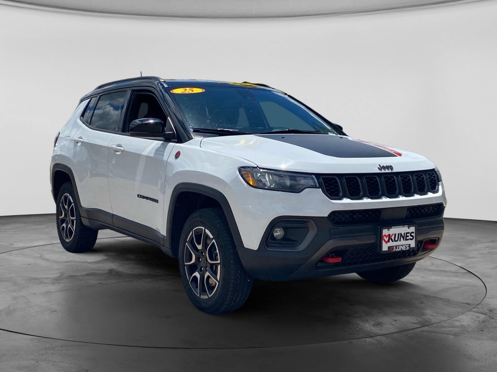  2025 Jeep Compass Trailhawk 4WD   
